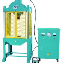  山東省滕州眾友液壓設(shè)備廠 主營(yíng) 四柱導(dǎo)向液壓機(jī) 多功